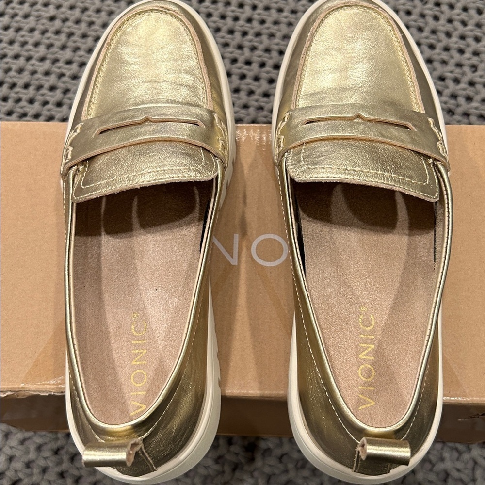Vionic Uptown - Women's Comfort Loafers Gold 8.5 - Picture 6 of 7